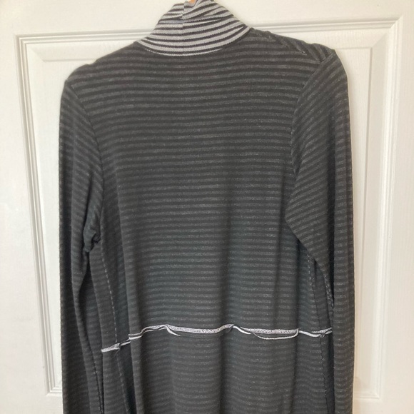 Black & Gray Cardigan - Picture 5 of 5